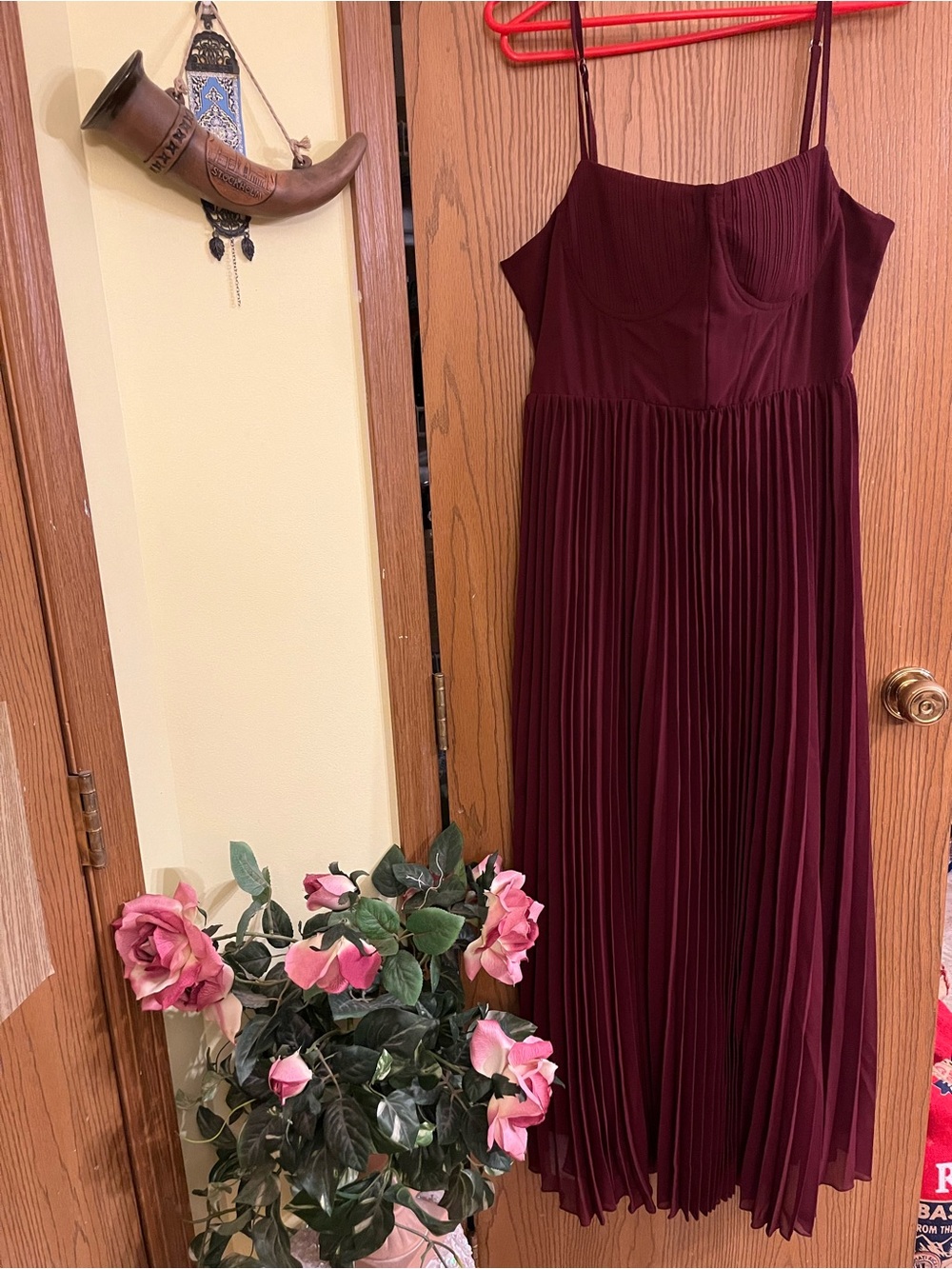 Women’s Pleated Spaghetti-Strap Dress - Burgundy